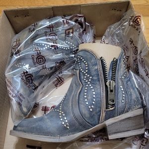 Circle G boots by corral (new)